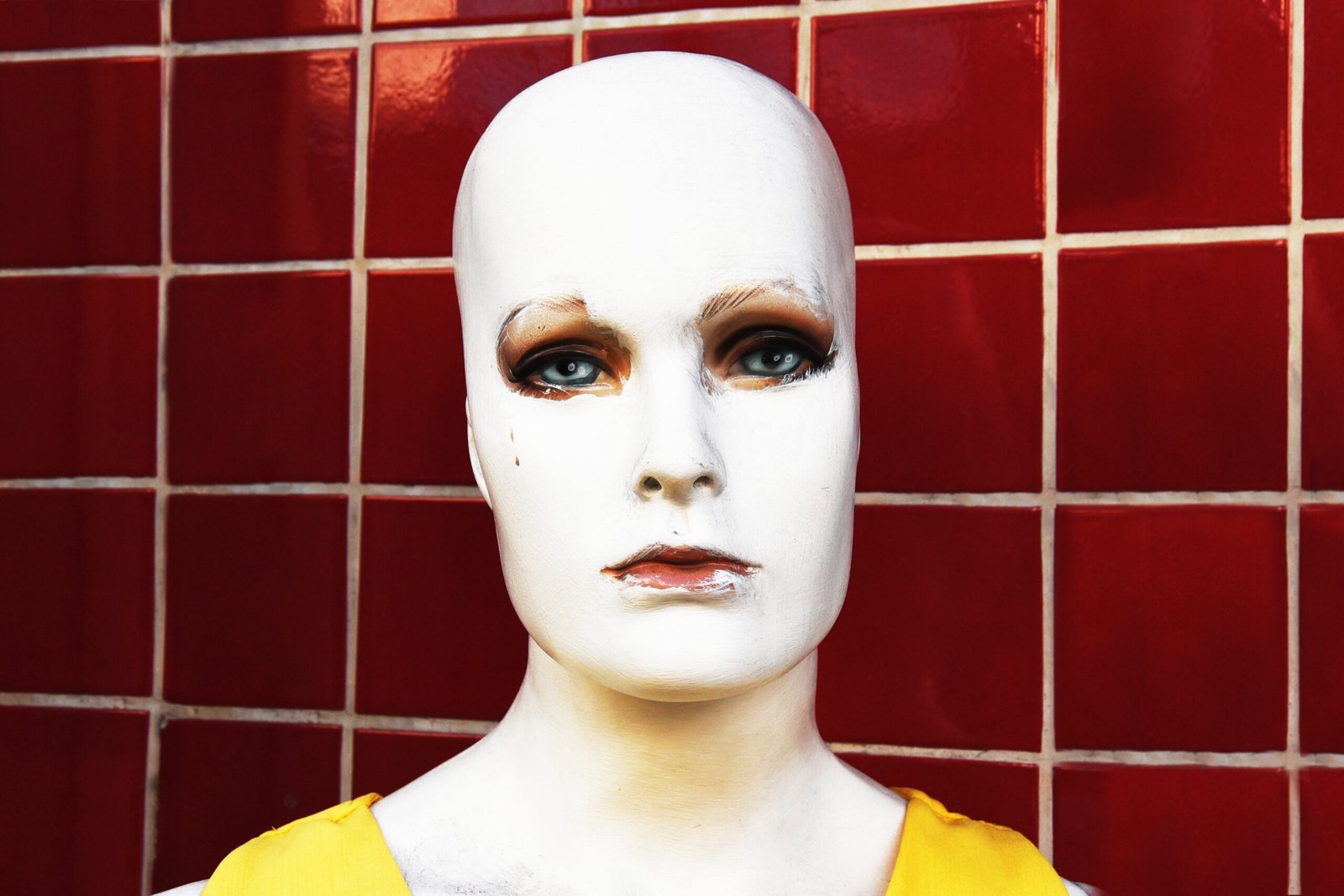 Obra: White Problem